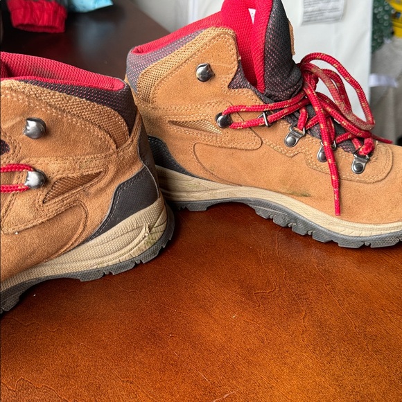 Columbia Hiking Boots (Waterproof) - Picture 7 of 8